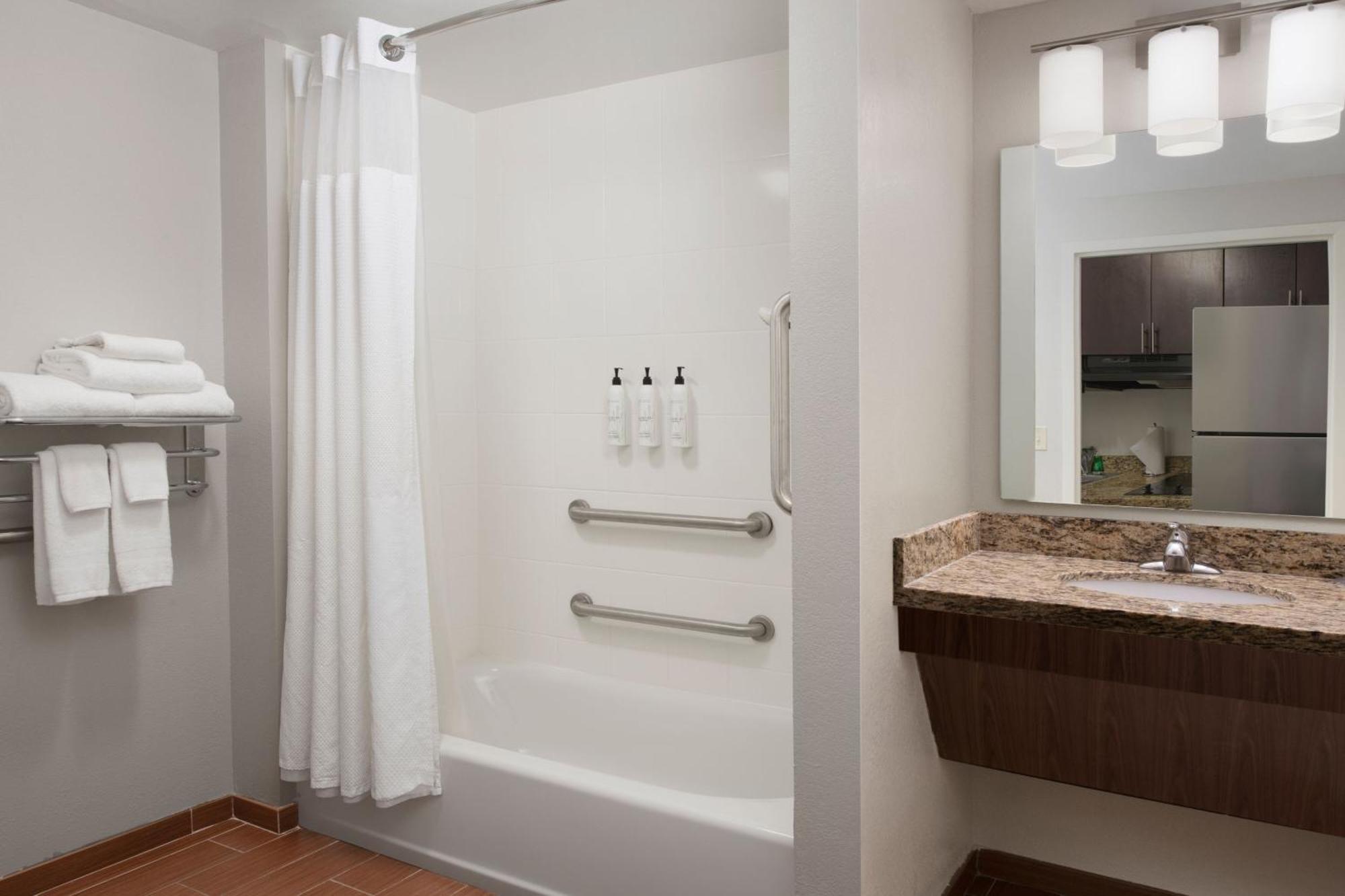 Towneplace Suites Oklahoma City Airport Exteriör bild